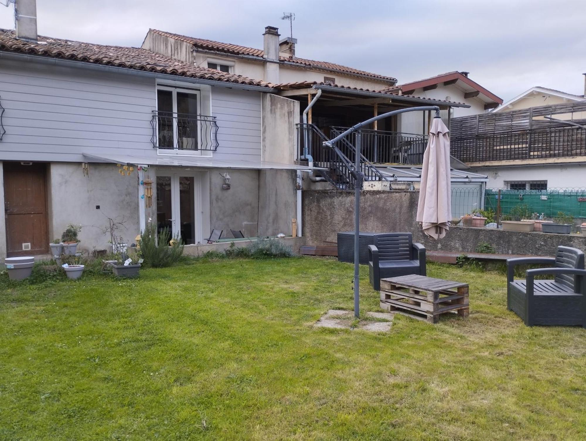 Apartamento Le Petit Nid Montgaillard  Exterior foto